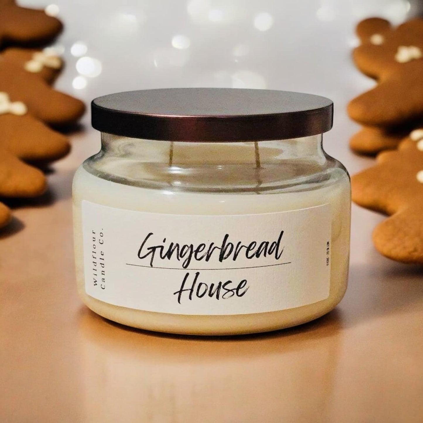 Gingerbread House 10 oz Candle